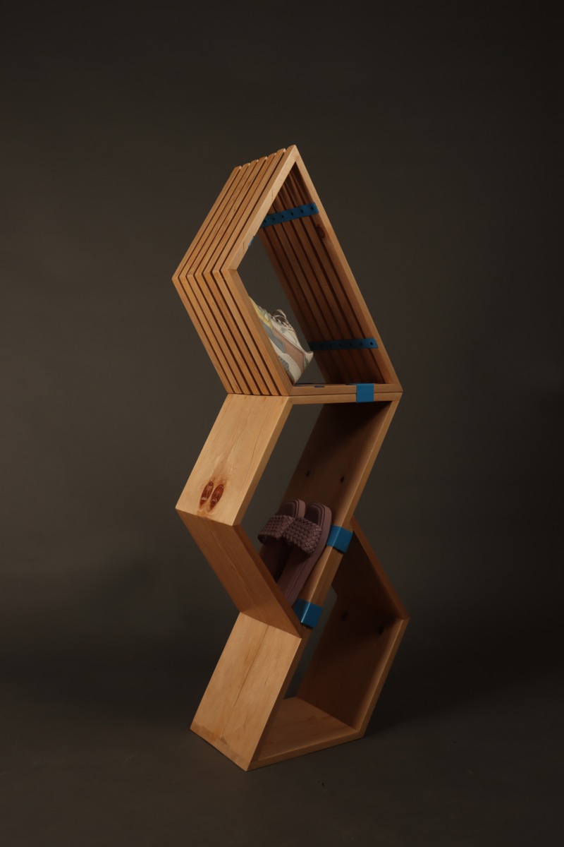 Sān-gram modular furniture system